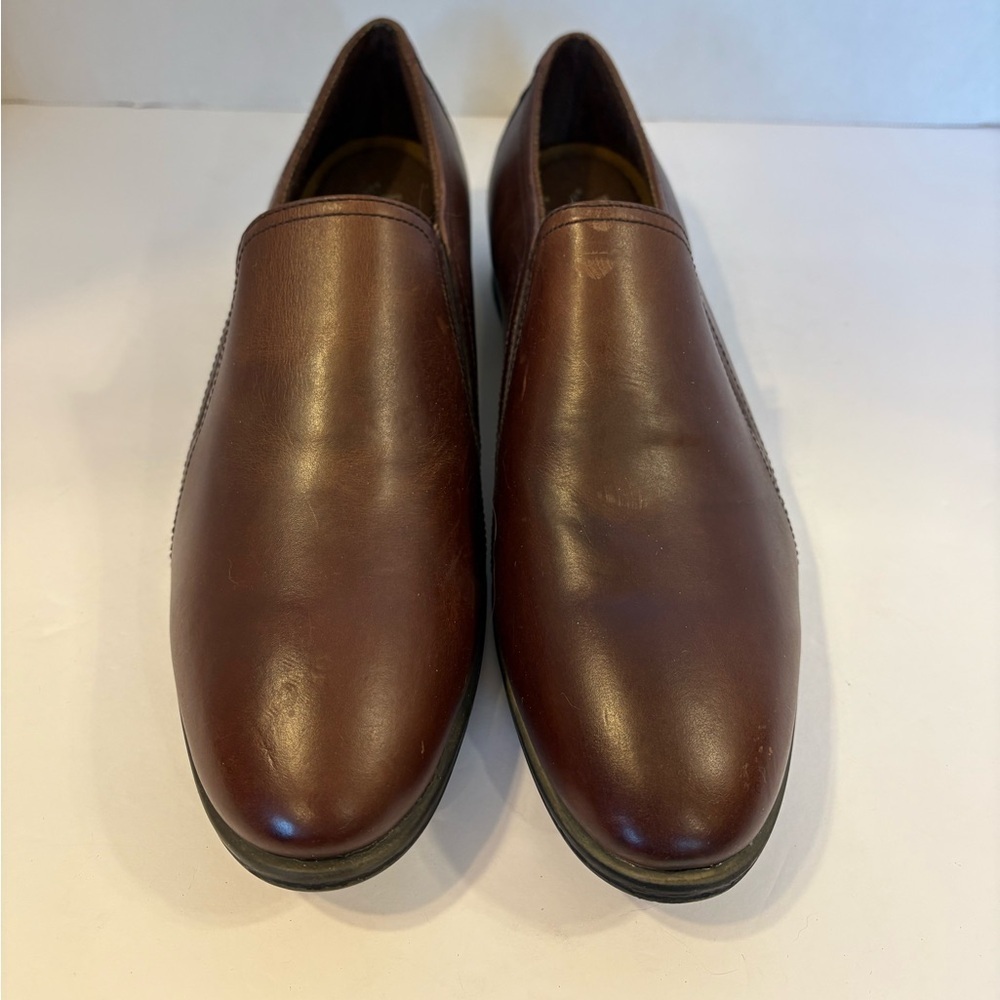 Eastland Carly brown leather slip-on loafers shoes size 10M
